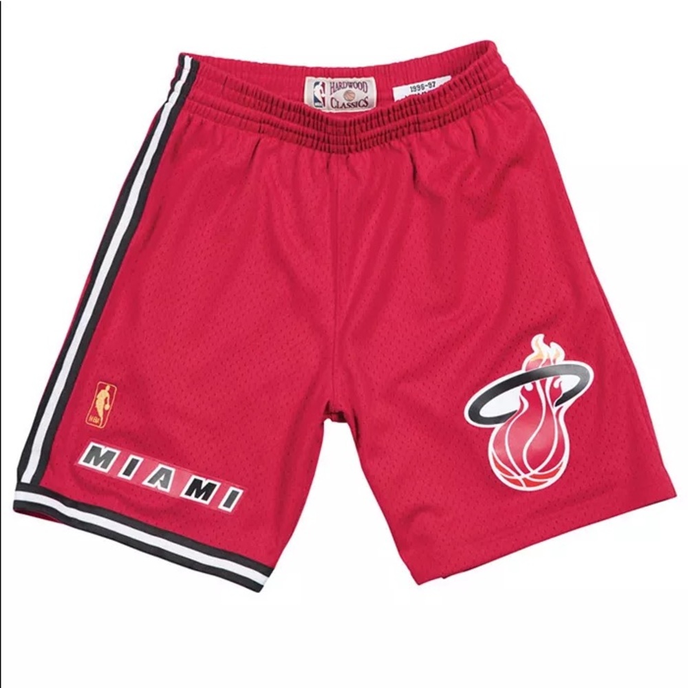 AUTHENTIC Miami Heat Mitchell & Ness Shorts NWT